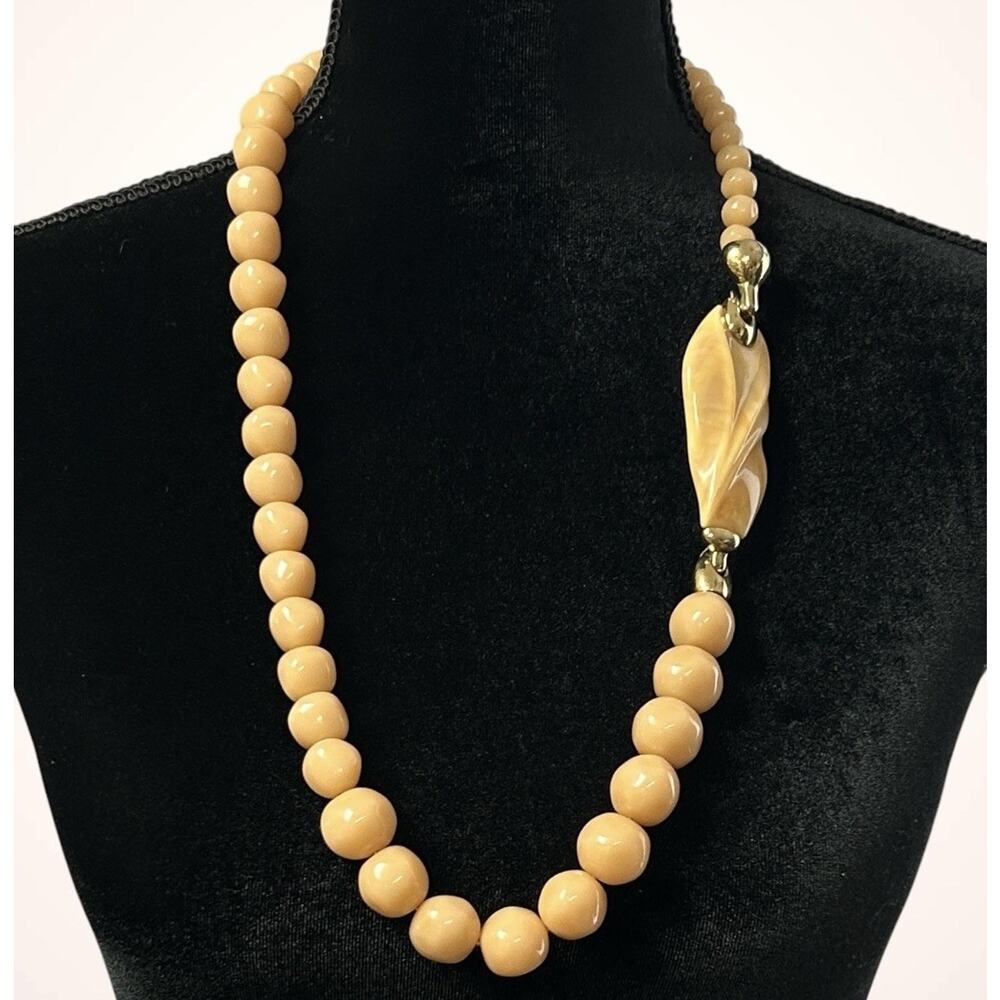 Trifari Necklace By Kunio Matsumoto HTF Blush Color Graduated Beads Chunky 31”